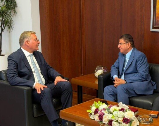 وزير البترول يبحث سبل التعاون مع شركة مناجم الفوسفات الأردنية