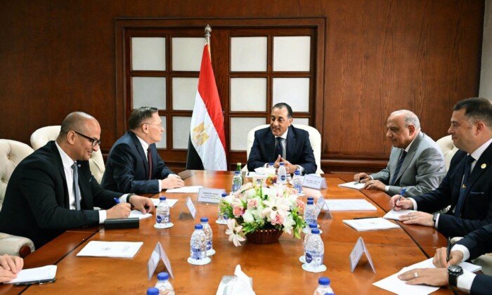 رئيس الوزراء يشيد بتقدم تنفيذ محطة الضبعة النووية ويؤكد أهمية التنسيق لإنجاز المشروع