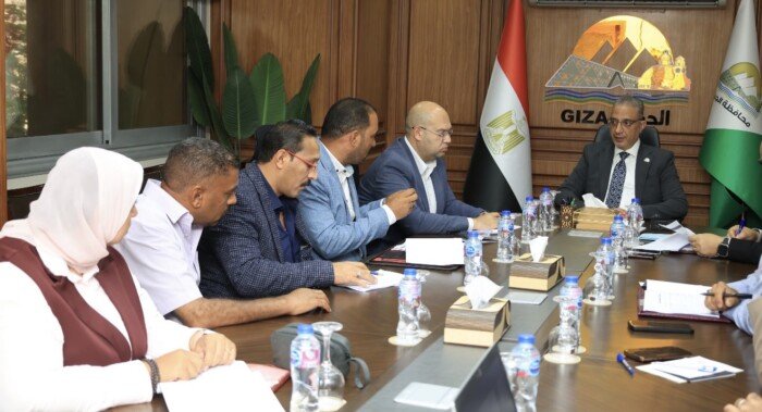 محافظ الجيزة يوجه بدعم منظومة النظافة بكرداسة بـ 2 مليون جنيه