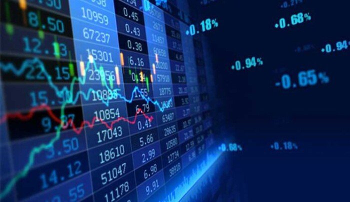 اليوم.. المؤشر الرئيسي للبورصة المصرية يهبط 1% وسط صعود بورصتي عُمان والكويت
