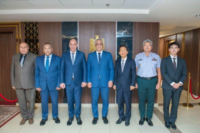 وزير الإنتاج الحربي يبحث مع سفير كوريا الجنوبية تعزيز التعاون المشترك