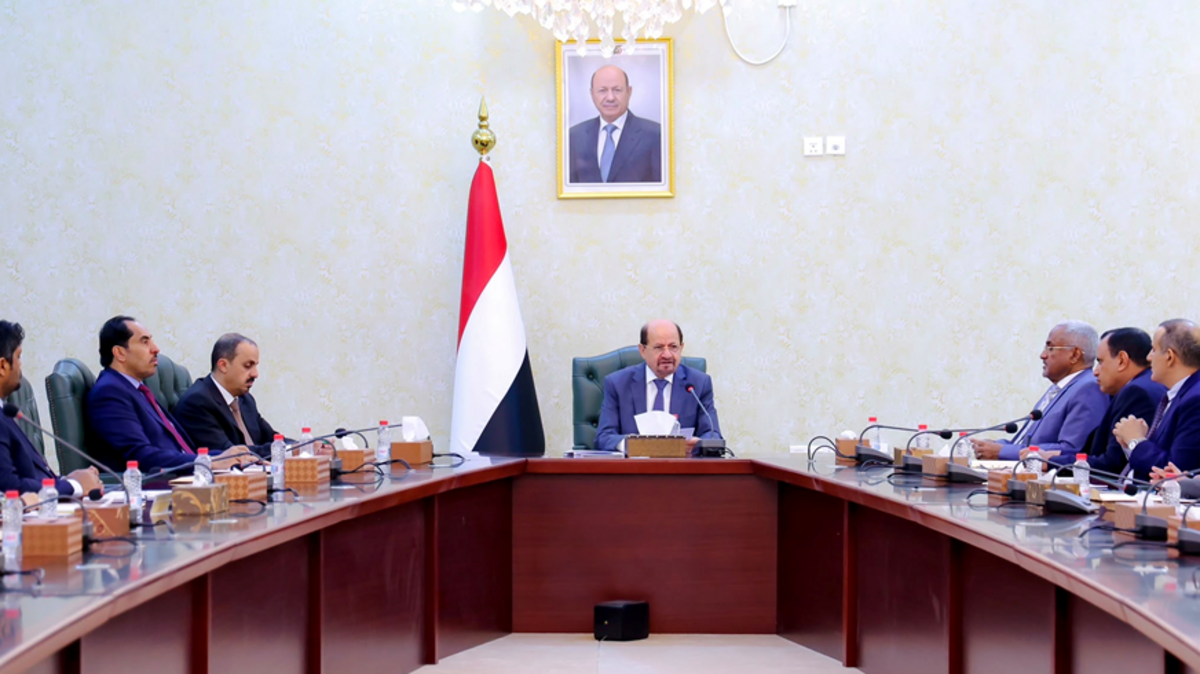 حكومة اليمن تؤكد تمسكها بالسيادة الكاملة على المطارات
