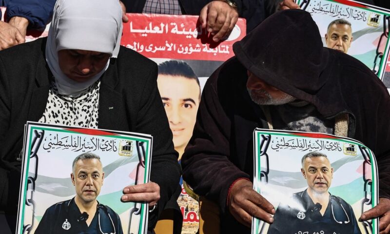 حقوقيون يحذرون من تدهور صحة حسام أبو صفية في السجون الإسرائيلية