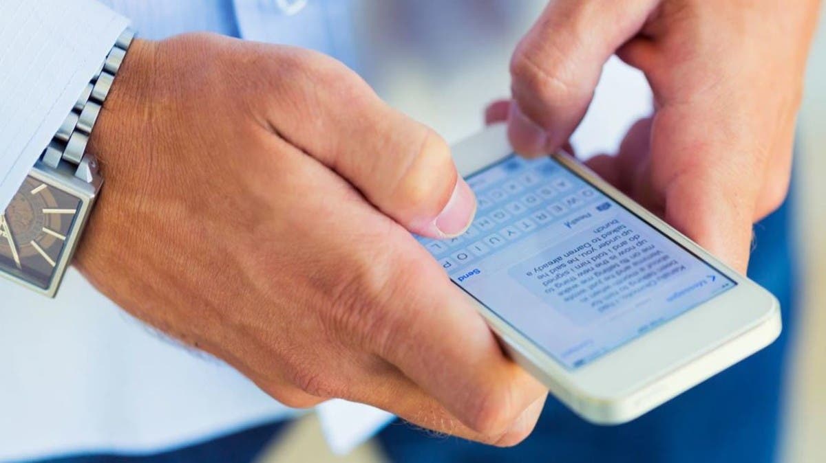 يحتاج 23 دقيقة لإزالته.. أثر ذهني لتفقد الهاتف بين المهام