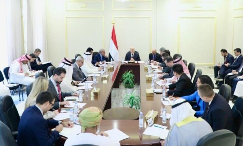 “الرئاسي اليمني” يرفض طلبا إيرانيا لتسيير رحلة لصنعاء 