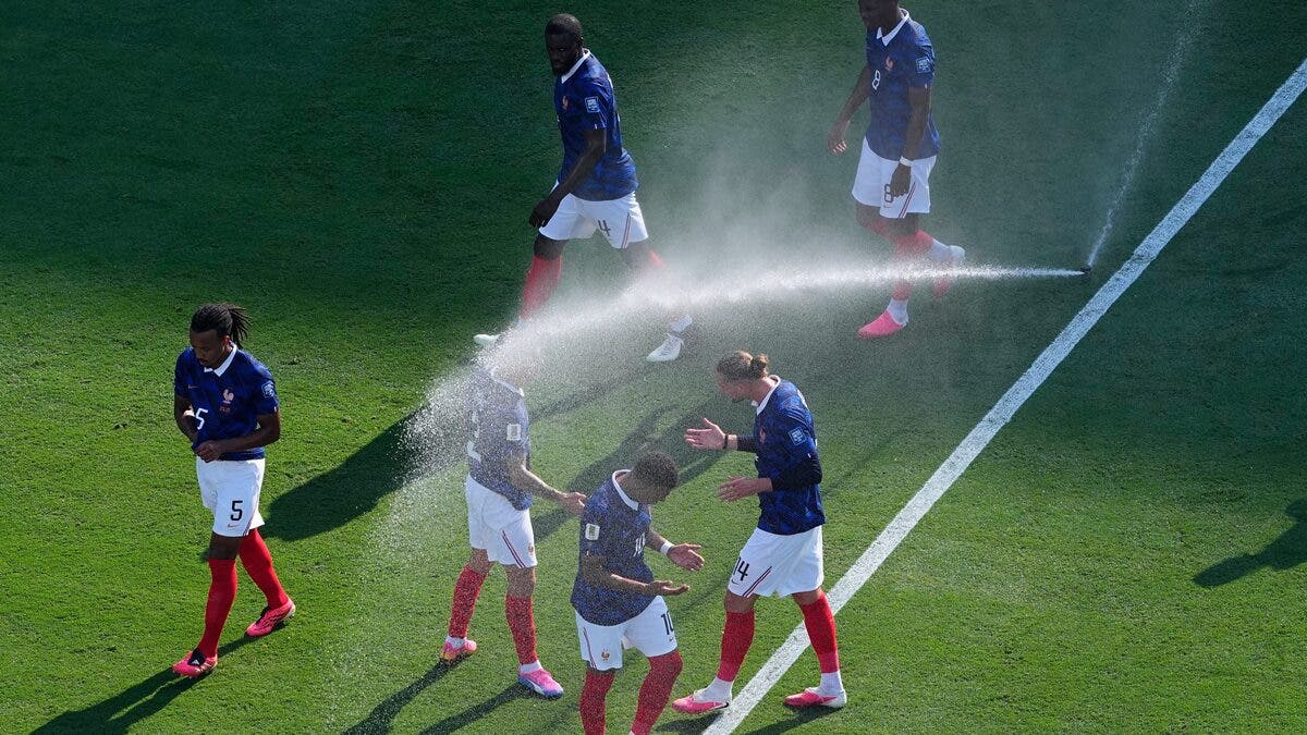 علماء يحذرون: مباراة فرنسا وباراغواي ستلعب في ظروف خطيرة 