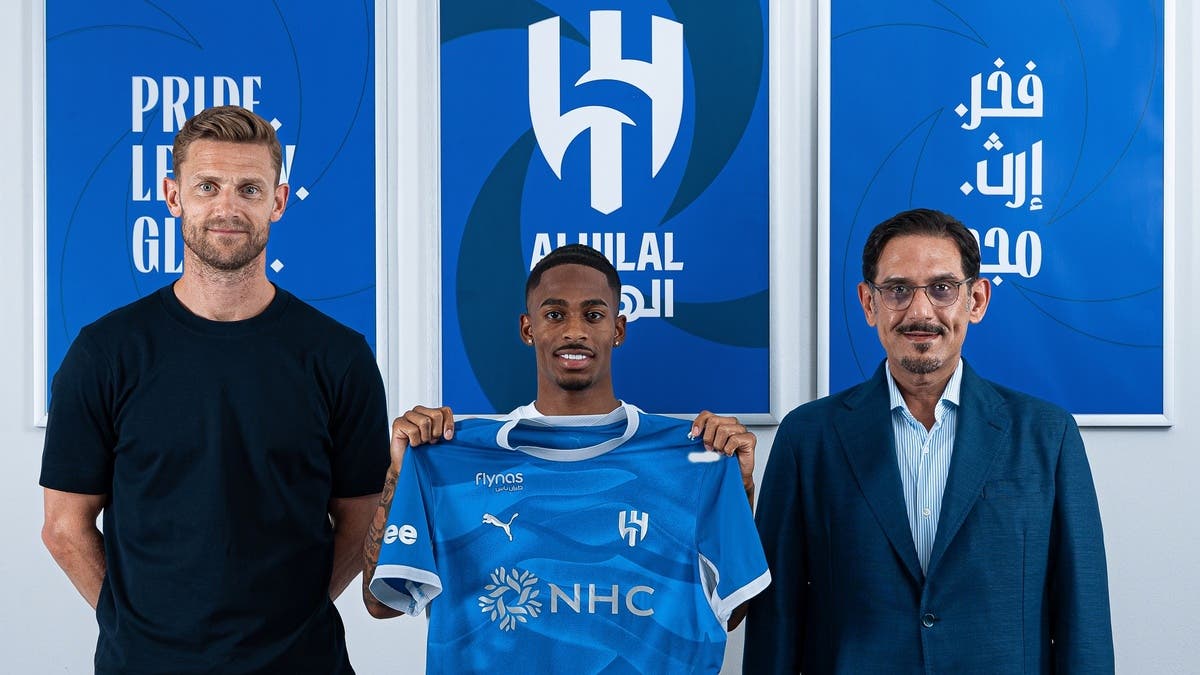 رسمياً.. الهلال يتعاقد مع الدولي الهولندي سمرفيل