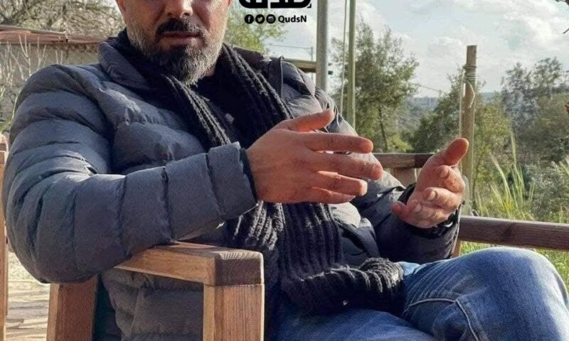 كيف حاول الاحتلال قتل الأسير غسان زواهرة بـ3 رصاصات مطاطية في سجن النقب؟