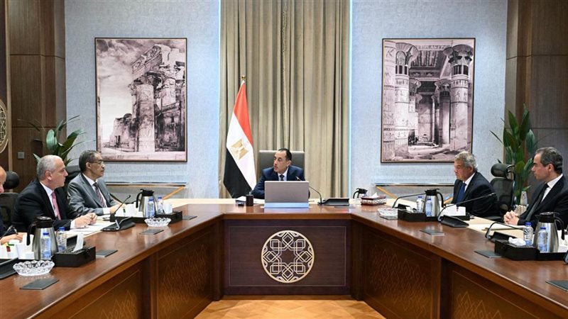 مدبولي يعقد اجتماعا لمتابعة تنفيذ تكليفات الرئيس السيسي بشأن تطوير الإعلام