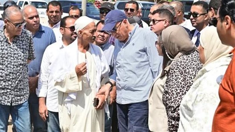 وزير الري يستمع لشكاوي فلاحي البحيرة ويتابع جاهزية الترع والمصارف للصيف
