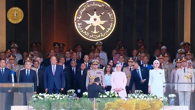 السيسي للمصريين: أجدد أمامكم العهد في استكمال مسيرة البناء والتنمية