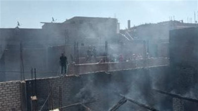 إصابة سيدتين ونفوق رؤوس ماشية في حريق هائل بـ 3 منازل وحوش بقنا
