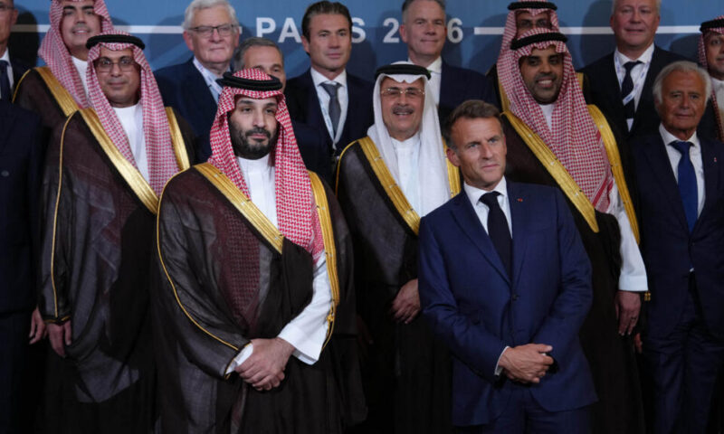 ما الذي نعرفه عن الملاهي الترفيهية الضخمة التي ستستثمر السعودية في إنشائها قرب باريس؟