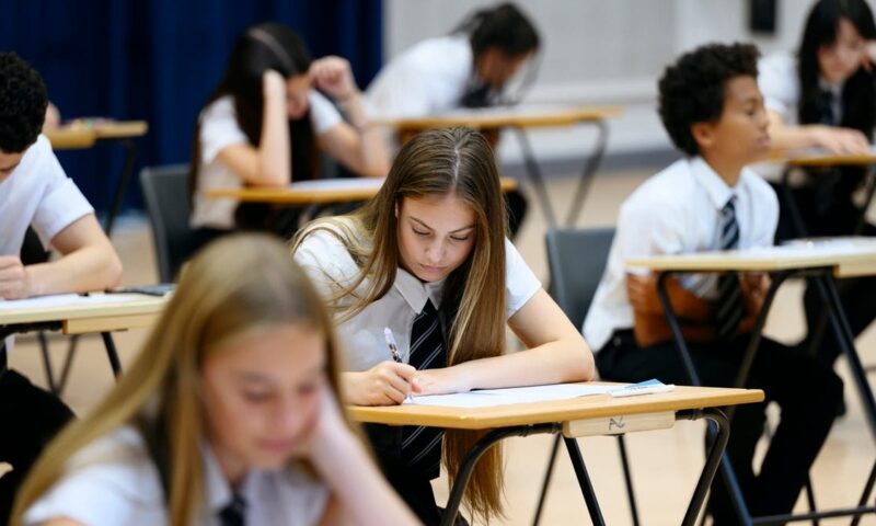 الثقة بالنفس وحب التحدي.. أسرار الاستمتاع بالامتحانات