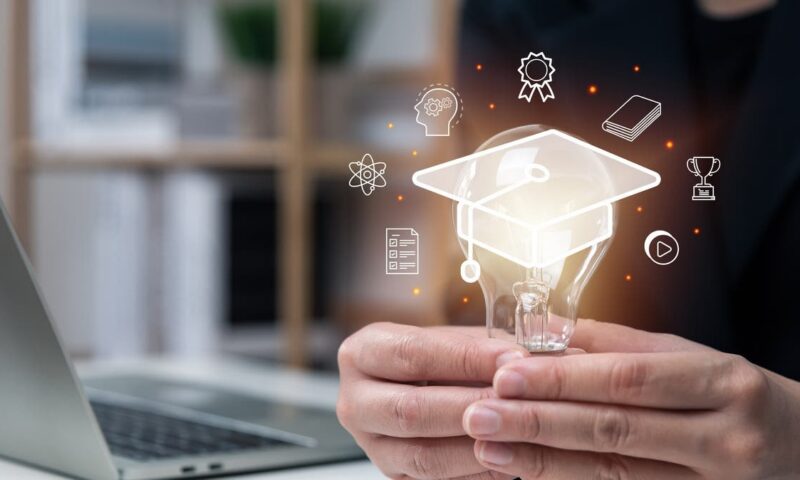 هل تدريب نماذج الذكاء الاصطناعي على الكتب المحمية بحقوق النشر قانوني؟.. الإجابة معقدة