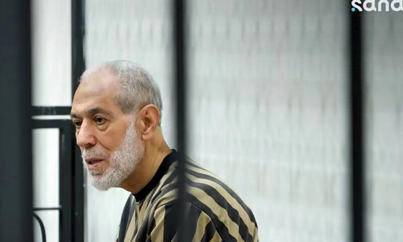 سوريا: السجن المؤبد للمفتي السابق أحمد حسون بتهمة إثارة “الاقتتال الطائفي”
