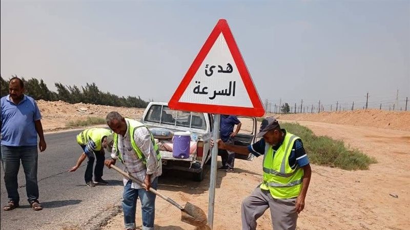 بعد حادث العمال، رفع كفاءة اجراءات السلامة بطريق الدواويس بالإسماعيلية (صور)