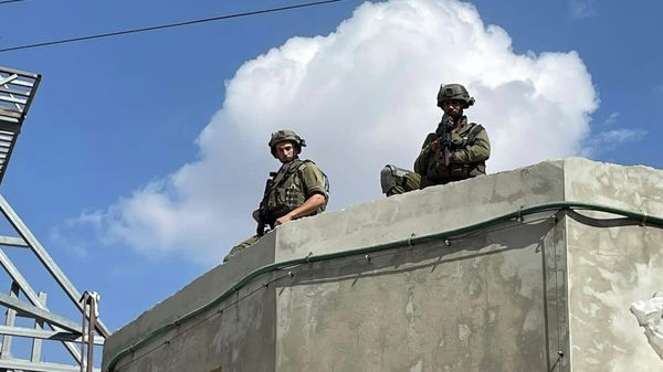 مسؤول فلسطيني يكشف لـ”سبوتنيك” تفاصيل حصار “رأس العين” بالضفة الغربية
