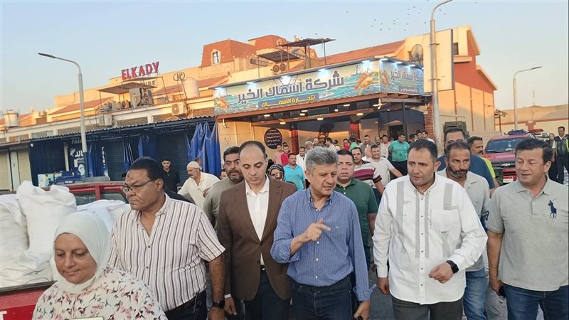 محافظ دمياط ورئيس الغرفة التجارية يتفقدان سوق الجملة بشطا
