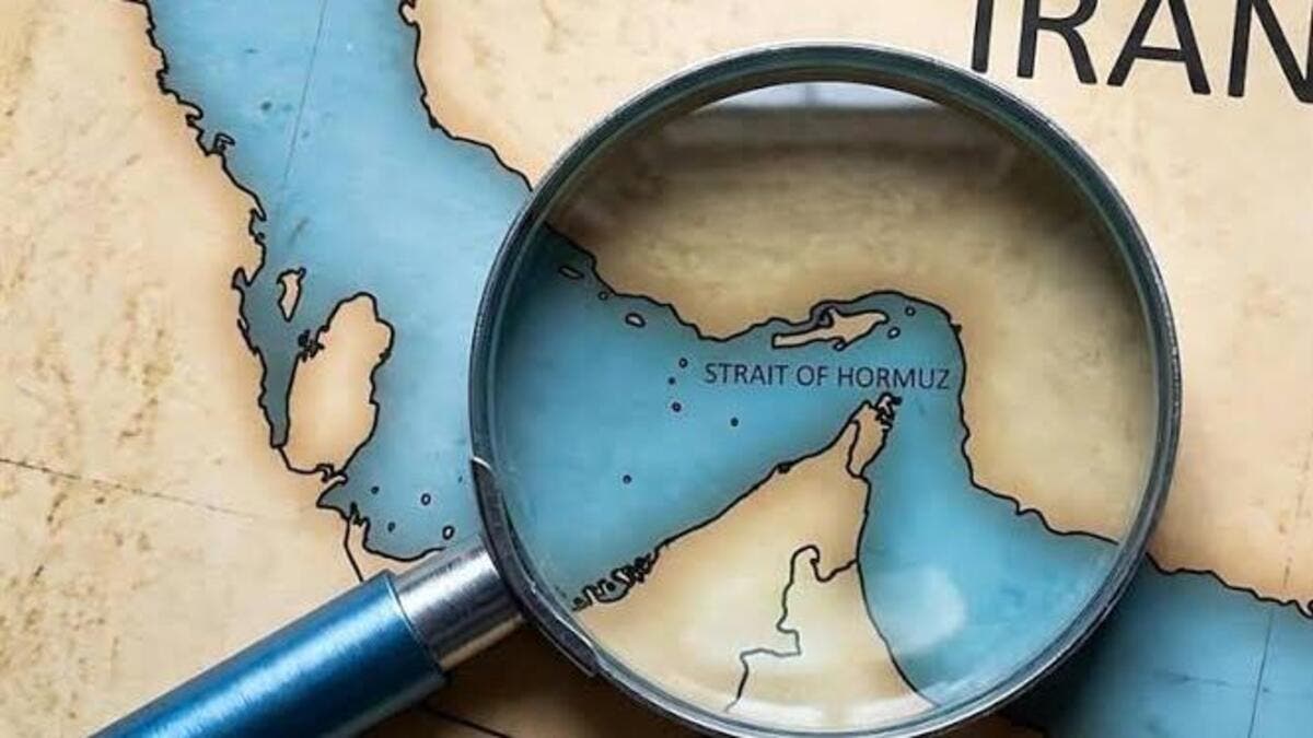 خارك ولارك.. جزيرتان صغيرتان بقلب معادلة النفط ومضيق هرمز