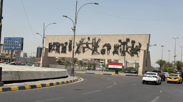 500 مليون دولار تصل العراق.. متنفس للخزينة أم مسكن مؤقت للأزمة المالية؟