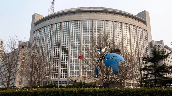 الخارجية الصينية: بكين ستتخذ الإجراءات اللازمة إذا أقرت واشنطن مشروع عقوبات جديد ضد موسكو