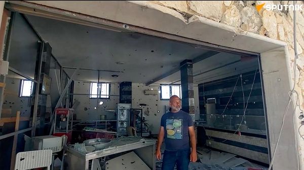 صانع “المذاق الحلو” في لبنان يعود إلى زوطر الغربية ليرى”الطعم المر” الذي خلفته إسرائيل (ينشرمع فيديو