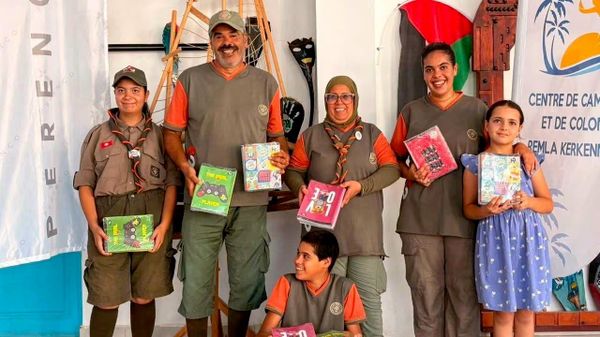 تونس: “البلاستيك مقابل الكراسات المدرسية” مبادرة بيئية تحول النفايات إلى وسيلة دعم للتلاميذ