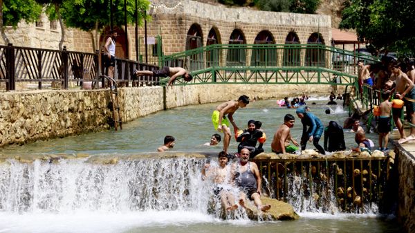 على ضفاف الليطاني… عودة خجولة للحياة بعد الحرب
