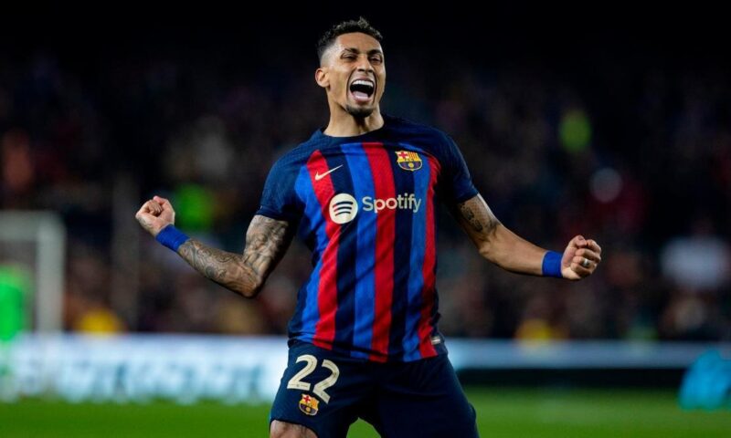 برشلونة يتقدم على أتلتيك بيلباو بهدف رافينيا.. وحمزة عبد الكريم ينتظر ظهوره الأول