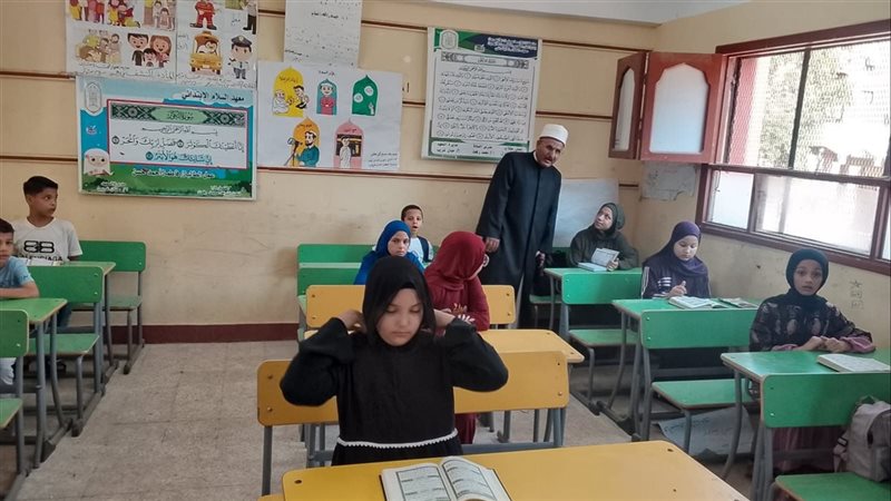 رئيس منطقة الإسماعيلية الأزهرية يفتتح مبادرة اليوم العالمي للسرد القرآني بالتل الكبير (صور)
