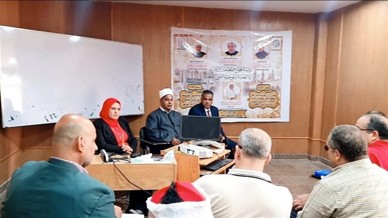 انطلاق البرنامج التدريبي لموجهي عموم اللغة العربية بمنطقة الإسماعيلية الأزهرية (صور)