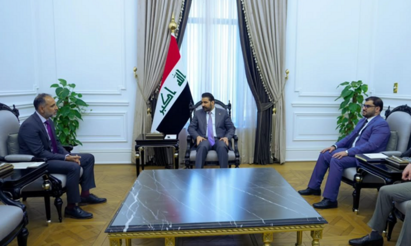 السفير البريطاني: ندعم بغداد في مكافحة الفساد وحصر السلاح