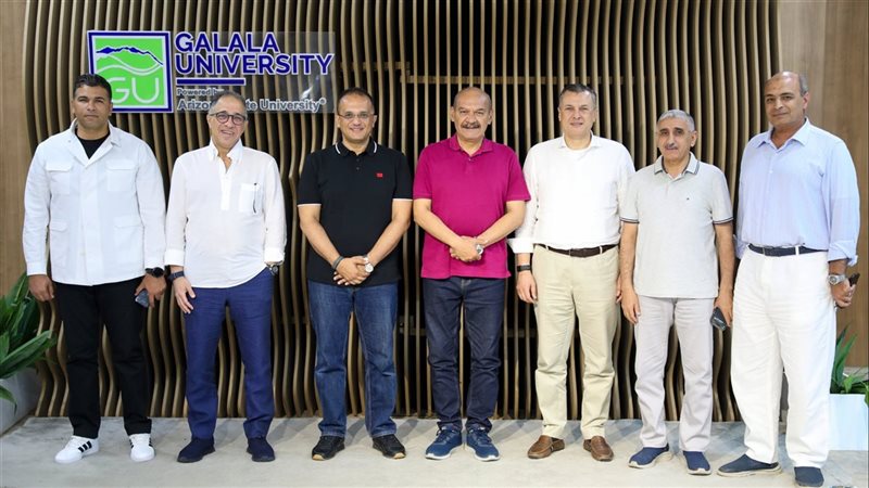 محافظ السويس يتفقد جامعة الجلالة ويؤكد دعم التعاون في المجالات التعليمية والطبية والمجتمعية