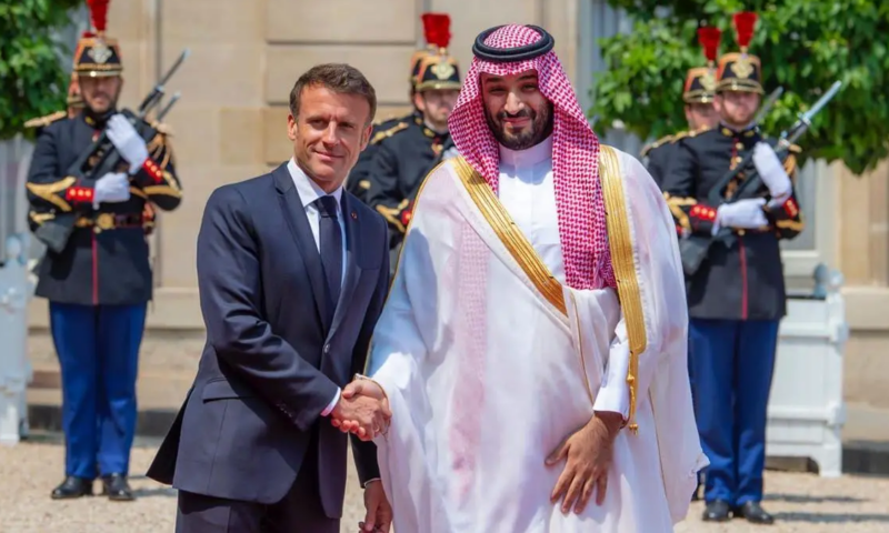 مصدر رئاسي فرنسي لـ”العربية”: ماكرون أكثر قادة أوروبا تواصلاً مع الأمير محمد بن سلمان