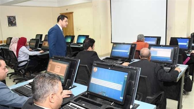 يصل لـ 200 جنيه، تفاصيل الحافز العلمي للموظفين بقانون الخدمة المدنية