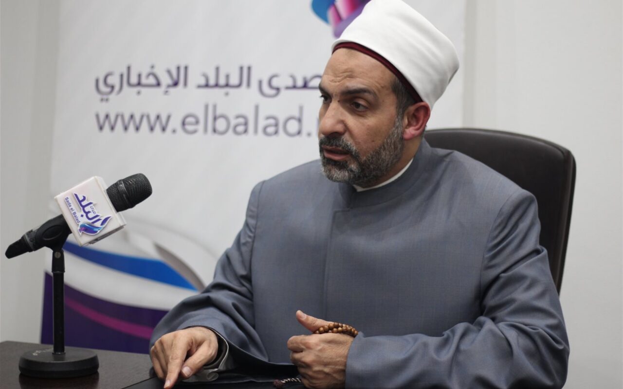 هل تبرر الضرورة دفع الرشوة؟.. أمين الفتوى يجيب