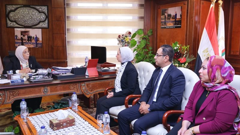 رئيسة هيئة النيابة الإدارية تستقبل عميدة كلية القانون بالجامعة المصرية الصينية