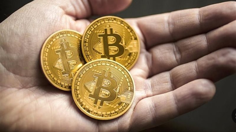 سعر البيتكوين يقفز 12% مع عودة الأمل بتمرير تشريع أمريكي يدعم سوق الكريبتو