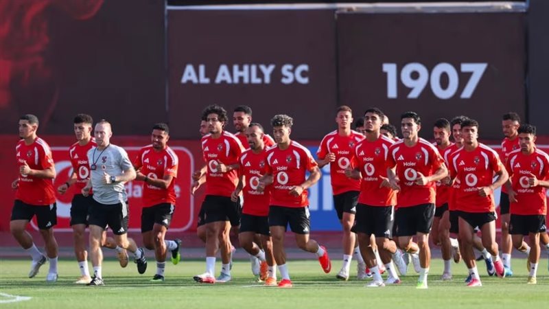 الأهلي يختتم تدريباته استعدادا لمباراة الشرقية إنبي في الدوري الممتاز