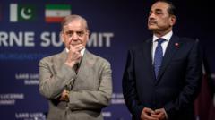 قائد الجيش الباكستاني إلى طهران استباقاً للعقوبات الأمريكية