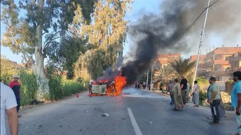 إصابة 3 أشخاص في تصادم أدى لسقوط سيارة بالترعة واشتعال أخرى بزفتى