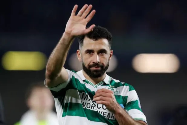لوبيز لاعب الرأس الأخضر ينال استقبالاً خاصاً في آيرلندا… وبطاقة حمراء