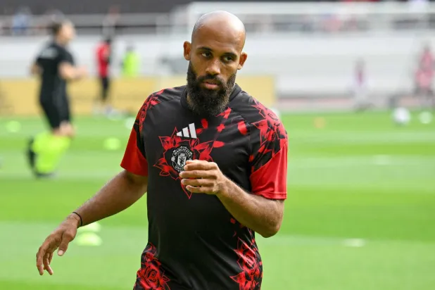 ثنائية مبيومو تقود مان يونايتد لفوز ودي على أتلتيكو مدريد
