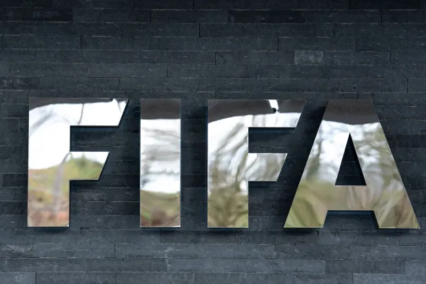 ضربة من الداخل… أمين عام «فيفا» يدين مشروع إنفانتينو لبيع كأس العالم