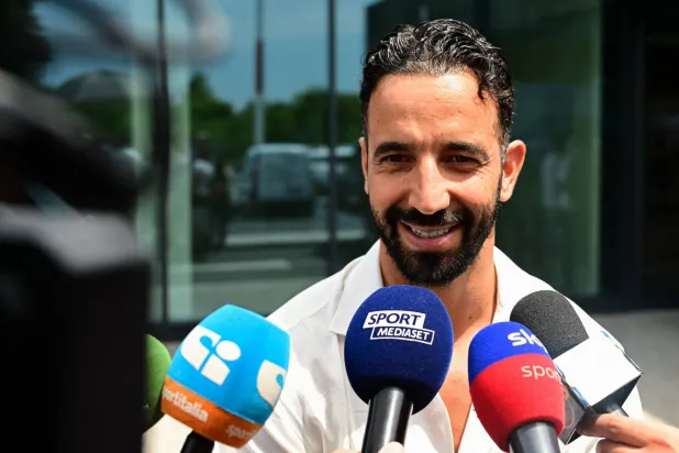 أموريم يستحضر روح باريزي في سعيه لإحياء أمجاد ميلان
