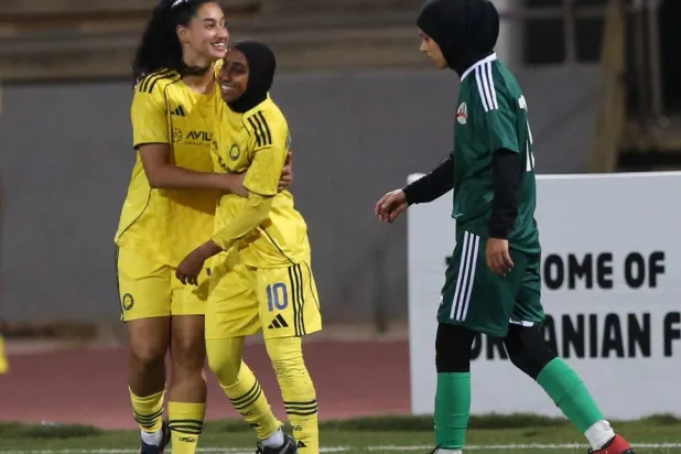 النصر والهلال يضربان موعداً في نهائي غرب آسيا
