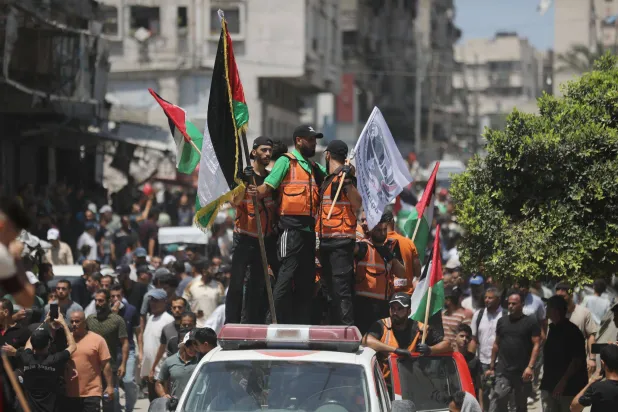 مصادر فلسطينية تكشف لـ«الشرق الأوسط» تفاصيل الرسائل المتبادلة مع ملادينوف