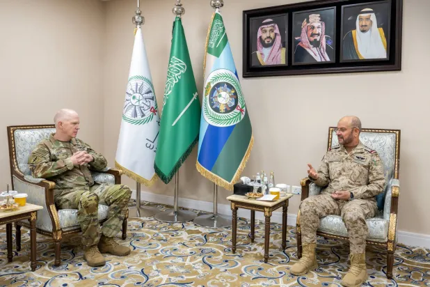 السعودية وأميركا تبحثان تطوير التعاون الدفاعي