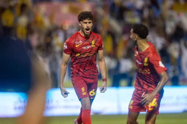 العثمان لاعب القادسية يقترب من نيوم